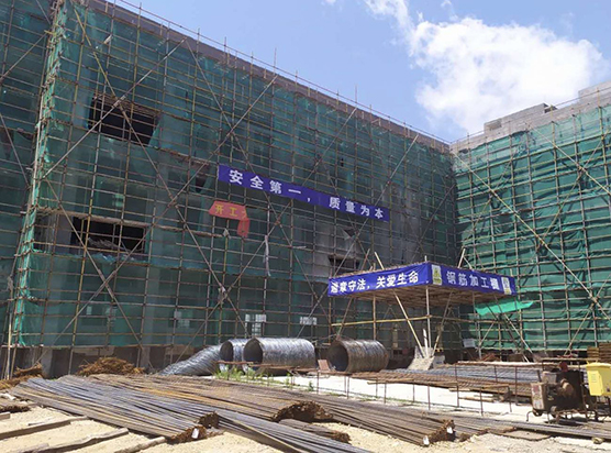 永泰(tài)三連制(zhì)衣